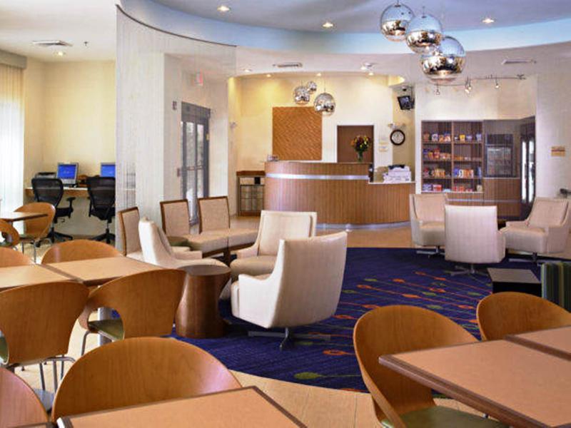 Springhill Suites St. Louis Brentwood Restaurant photo